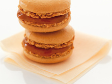 Macaron caramel au beurre aux cristaux de sel de mer Grand Fermage