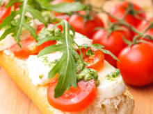 Tartine tomate et fromage
