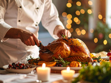 Noël : le secret des chefs pour une volaille à la peau croustillante et à la chair moelleuse