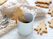 Sablé sapin à poser sur une tasse