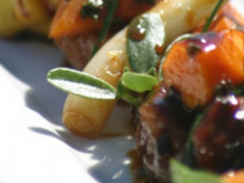 Sauté minute d"agneau fermier des pays d'Oc aux légumes de saison