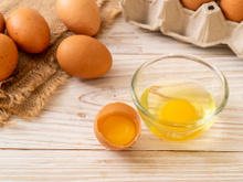 Il vous reste des blancs ou des jaunes d’œufs ? Voici comment bien les conserver pour éviter les risques pour la santé