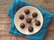 Energy balls dattes et chocolat sans cuisson