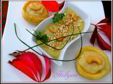 Velouté d'artichauts, pommes de terre et son île flottante aux pistaches, noix de cajou