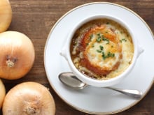 Soupe aux oignons à l'alsacienne