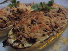Courge spaghetti farcie au fromage, oignon et herbes de Provence