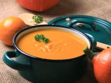 Soupe au potimarron avec une pointe de crème