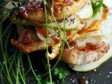 Mille feuilles de veau, de foie gras et de poires