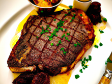 Côte de bœuf grillée sauce choron
