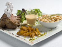 Haricots Tarbais et carré d'agneau des Pyrénées accompagné d'un velouté de potiron