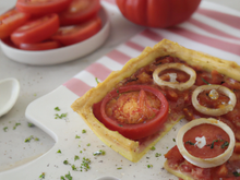 Tarte à l'oignon et à la tomate