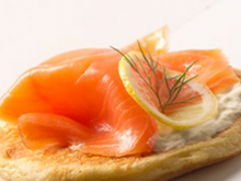 Saumon fumé et toast au miel