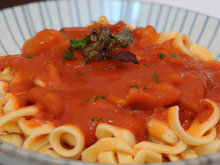 Pâtes d'alsace à la sauce tomate et au Riesling