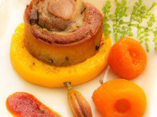 Fondant d'agneau sur lit d'ail et d'abricot