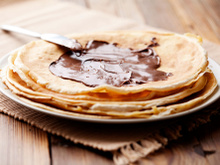 Pâte à tartiner, confitures, voici 5 idées de garnitures pour rendre tes crêpes bien gourmandes
