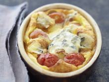 Clafoutis de tomates cerises au Bresse Bleu