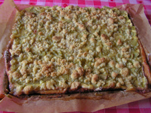 Gâteau à la rhubarbe et au streusel