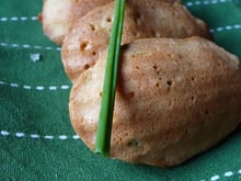 Madeleines au jambon et à la ciboulette