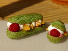 Eclair Pistache-Abricots-Framboises