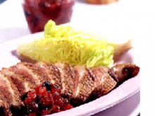 Magret de canard au chutney de canneberge