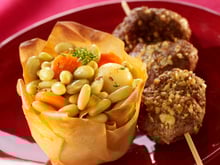 Petits steaks de canard et jardinière saupoudrés de Gomasio