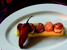 Écrasé de Dolwen® à l'huile de truffe et Saint-Jacques