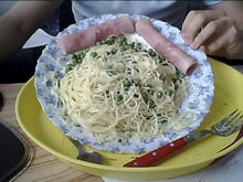 Pâtes au jambon et aux petits pois