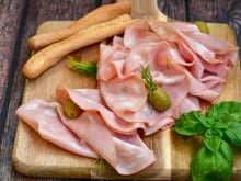 Vous aimez la mortadelle ? Voici 3 recettes italiennes faciles et gourmandes à tester !