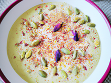 Bisque d'étrilles, éclats de pistaches