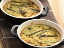 Clafoutis aux asperges vertes et Crème de Saint Agur