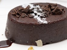 Gâteau au chocolat et noisettes