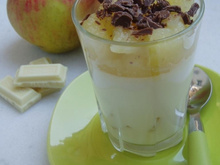 Panna cotta au chocolat blanc et aux pommes