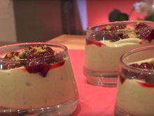 Verrines aux pistaches et griottes