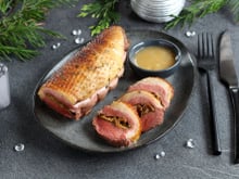 Rôti de magret de canard aux cèpes et sauce au vin