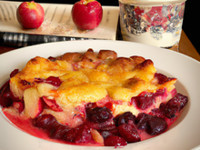 Clafoutis aux pommes sauce framboise