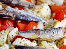 Tomates rôties à la feta et aux petites sardines