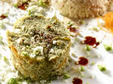 Petit flan de brocolis et chou-fleur aux carottes et lait de soja Dôme de boulgour fin et crème de sésame au shoyu