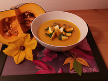 Soupe de courge à la pomme et au gingembre