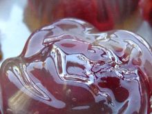 Aspics de framboises parfumés à la rose