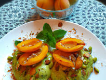 Mijotée d'abricots à la pistache