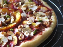 Pizza sucrée aux fruits de saison