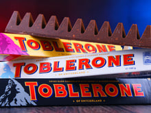 Pourquoi l’emblématique logo du Toblerone va disparaître ?