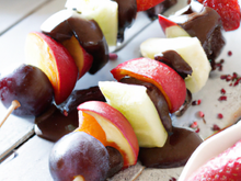 Brochettes de fruits au chocolat