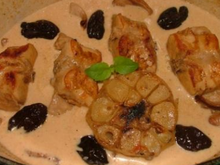 Lapin à la bière blonde et aux pruneaux