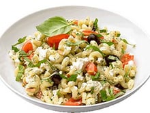 Méli-mélo de torselli au Philadelphia et pignons de pin