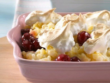Soufflé de riz aux cerises et à la meringue