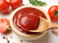 “Une version économe” : Norbert Tarayre nous montre comment faire un ketchup maison avec 3 ingrédients du placard