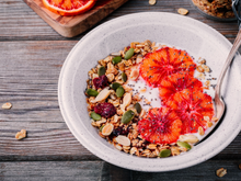 Riches en superaliments, voici notre recette parfaite de granola pour un petit déjeuner sain et gourmand