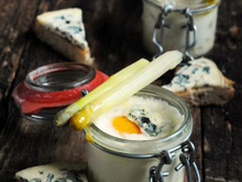 œufs cocotte à la Fourme d'Ambert