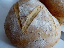 Pain italien aux graines de sésame dorées